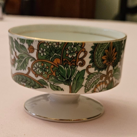 Royal Paisley Pedestal Bowl Cup - Picture 9 of 9